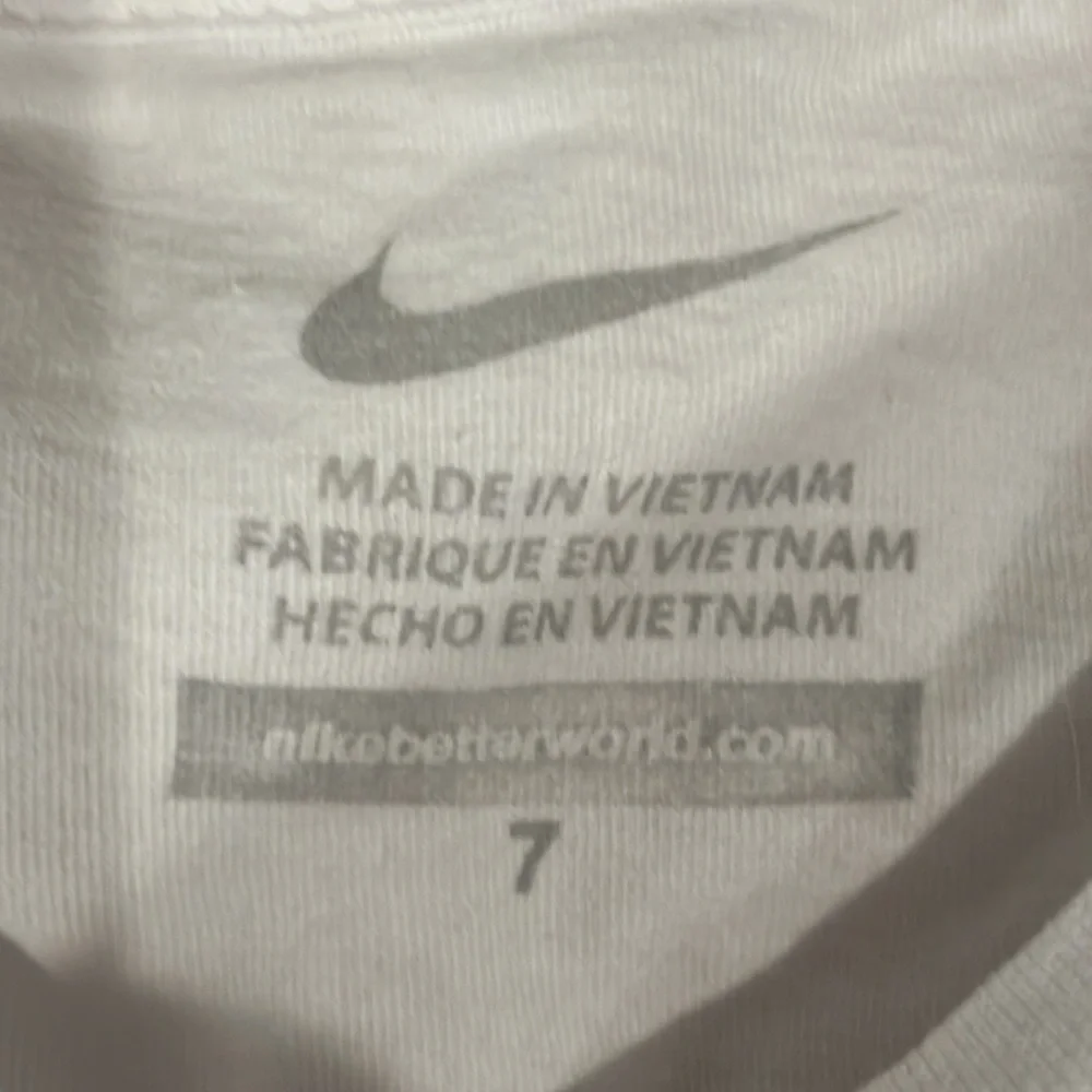 Nike long sleeve tee